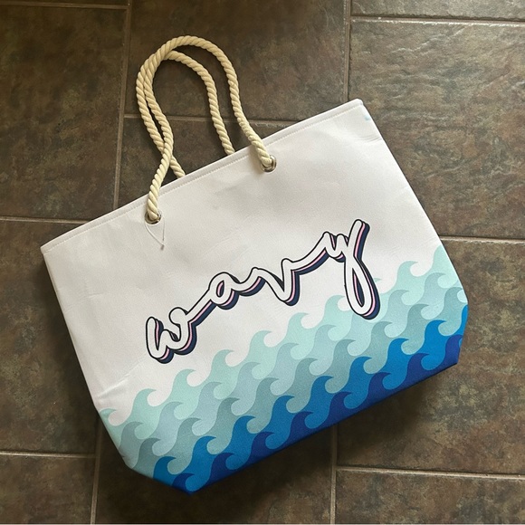 Beach or Pool Bag NWOT - Picture 1 of 4